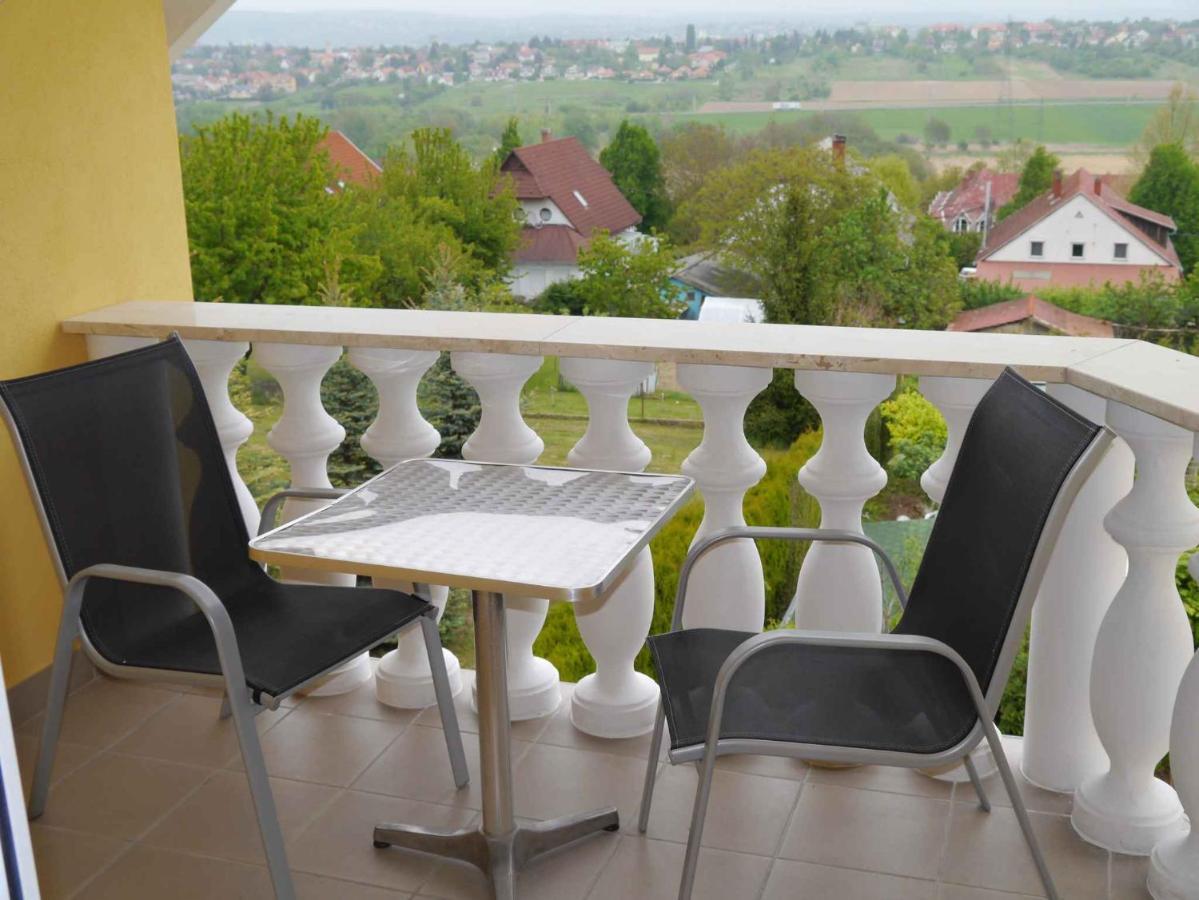 Apartments In Alsopahok/Balaton 27597 المظهر الخارجي الصورة